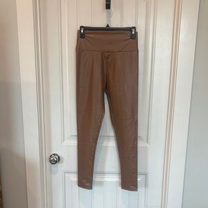High-Waist Faux Leather Leggings - Brown